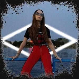 Meet your Posher, Shelly